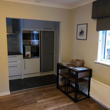 Ideally Located Modern Flat Apartment Troon Exterior photo